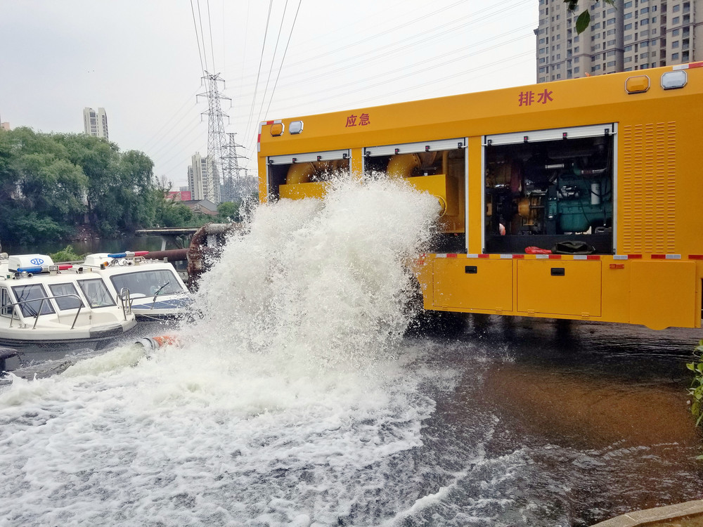 防汛車.jpg